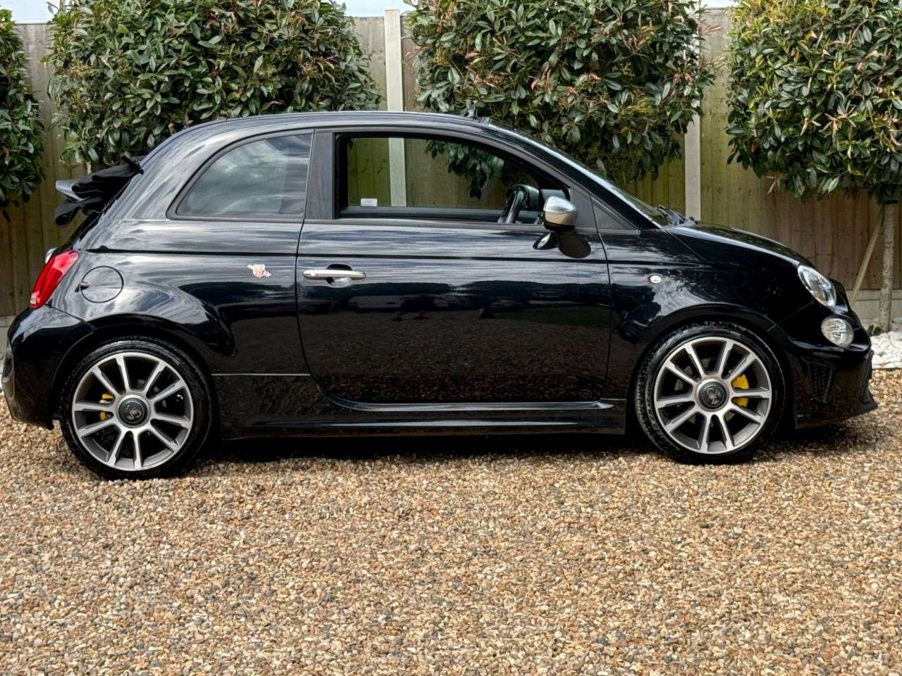 2017 ABARTH 595C 2017 ABARTH 595C