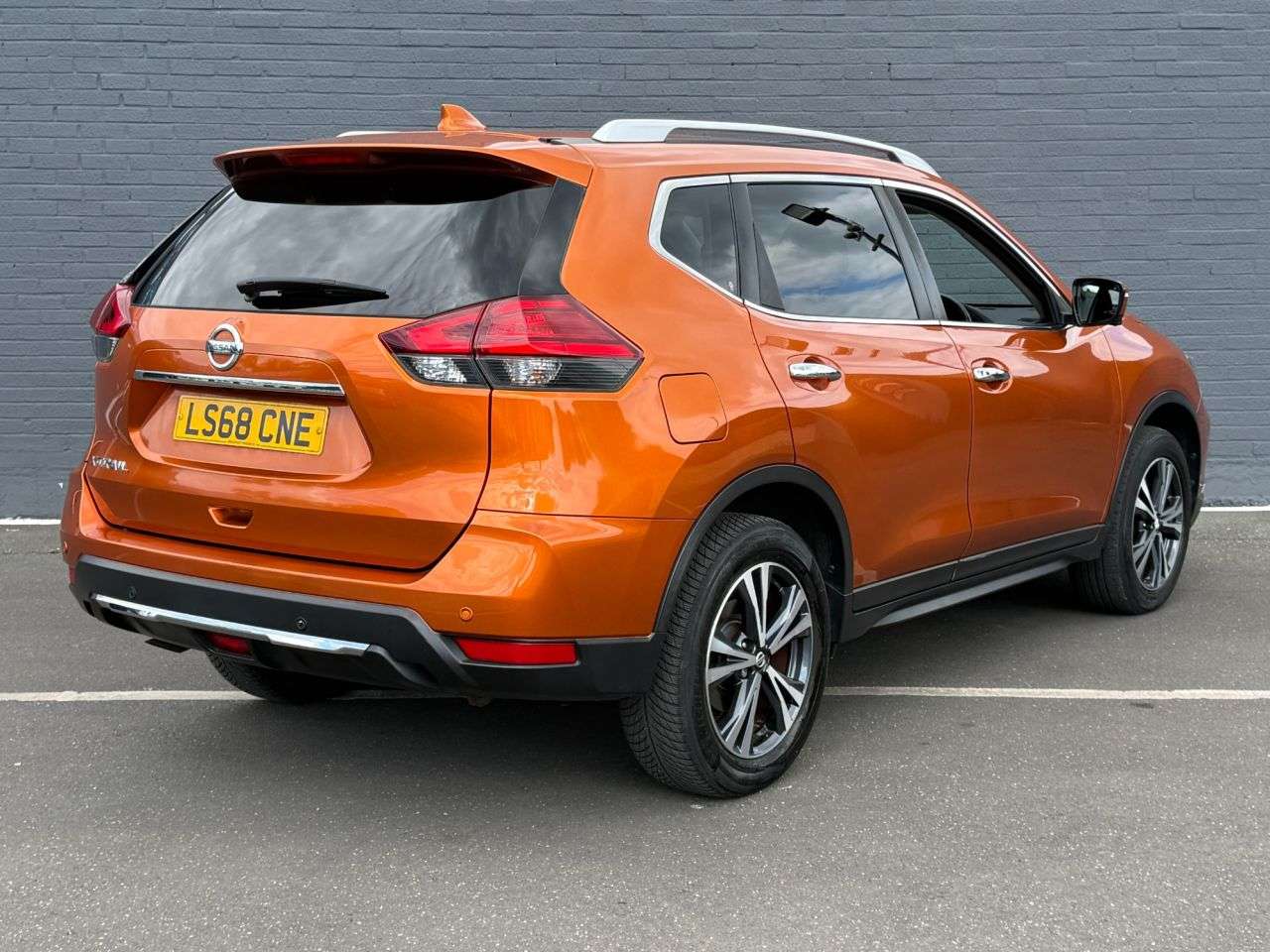 A 2018 NISSAN X-TRAIL 2.0 dCi N-Connecta SUV 5dr Diesel XTRON 4WD Euro 6 (s/s) (177 ps) A 2018 NISSAN X-TRAIL 2.0 dCi N-Connecta SUV 5dr Diesel XTRON 4WD Euro 6 (s/s) (177 ps)