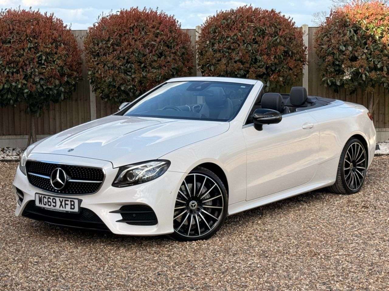 A 2019 MERCEDES-BENZ E CLASS 2.0 E350 AMG Line Cabriolet 2dr Petrol G-Tronic+ Euro 6 (s/s) (313 ps) A 2019 MERCEDES-BENZ E CLASS 2.0 E350 AMG Line Cabriolet 2dr Petrol G-Tronic+ Euro 6 (s/s) (313 ps)