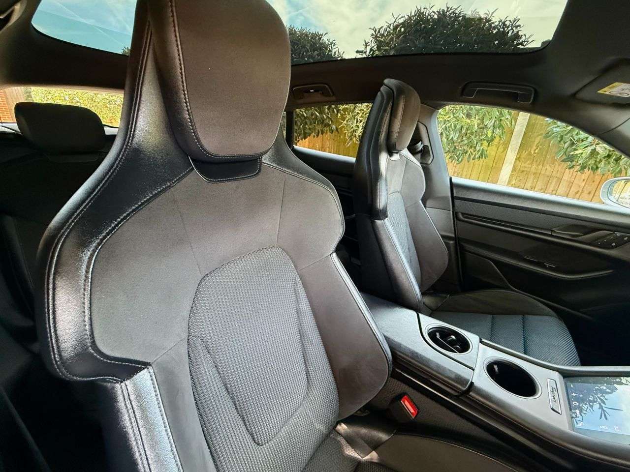 2022 PORSCHE TAYCAN 2022 PORSCHE TAYCAN