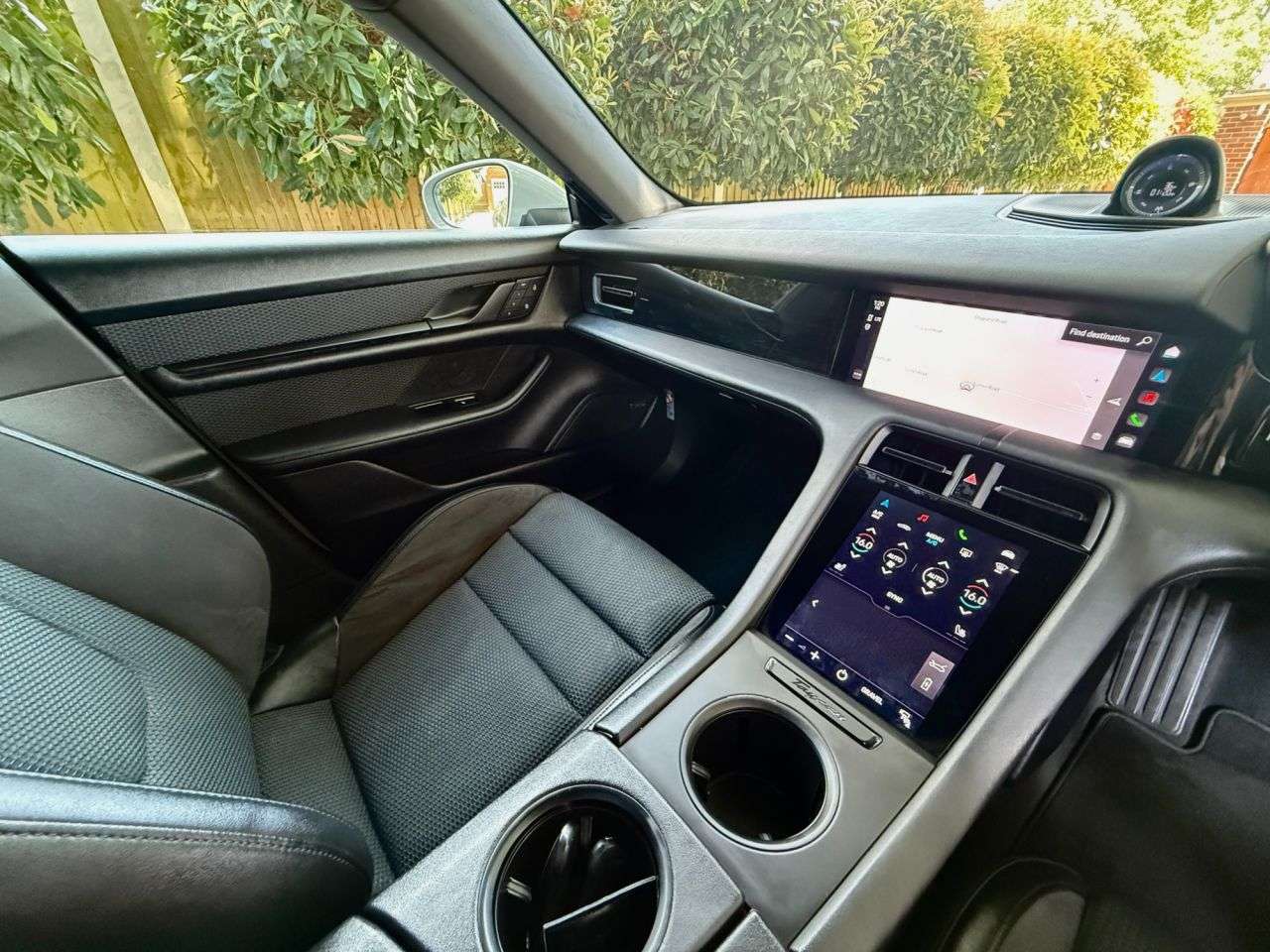 2022 PORSCHE TAYCAN 2022 PORSCHE TAYCAN