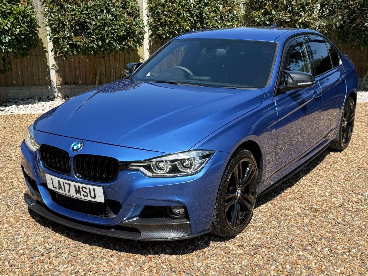 A 2017 BMW 3 SERIES 3.0 335d M Sport Saloon 4dr Diesel Auto xDrive Euro 6 (s/s) (313 ps) A 2017 BMW 3 SERIES 3.0 335d M Sport Saloon 4dr Diesel Auto xDrive Euro 6 (s/s) (313 ps)