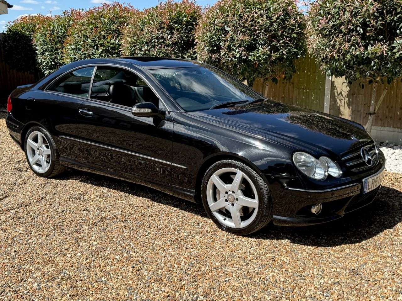 A 2007 MERCEDES-BENZ CLK 3.5 CLK350 Sport Coupe 2dr Petrol 7G-Tronic (239 g/km, 272 bhp) A 2007 MERCEDES-BENZ CLK 3.5 CLK350 Sport Coupe 2dr Petrol 7G-Tronic (239 g/km, 272 bhp)