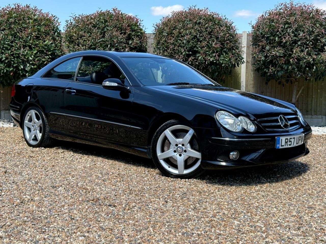 A 2007 MERCEDES-BENZ CLK 3.5 CLK350 Sport Coupe 2dr Petrol 7G-Tronic (239 g/km, 272 bhp) A 2007 MERCEDES-BENZ CLK 3.5 CLK350 Sport Coupe 2dr Petrol 7G-Tronic (239 g/km, 272 bhp)
