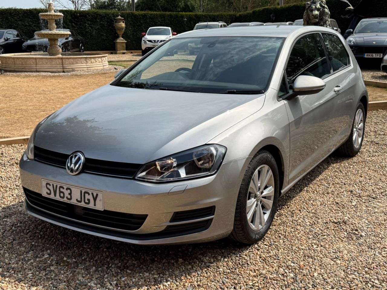 A 2013 VOLKSWAGEN GOLF 2.0 TDI BlueMotion Tech SE Hatchback 3dr Diesel Manual Euro 5 (s/s) (150 ps A 2013 VOLKSWAGEN GOLF 2.0 TDI BlueMotion Tech SE Hatchback 3dr Diesel Manual Euro 5 (s/s) (150 ps