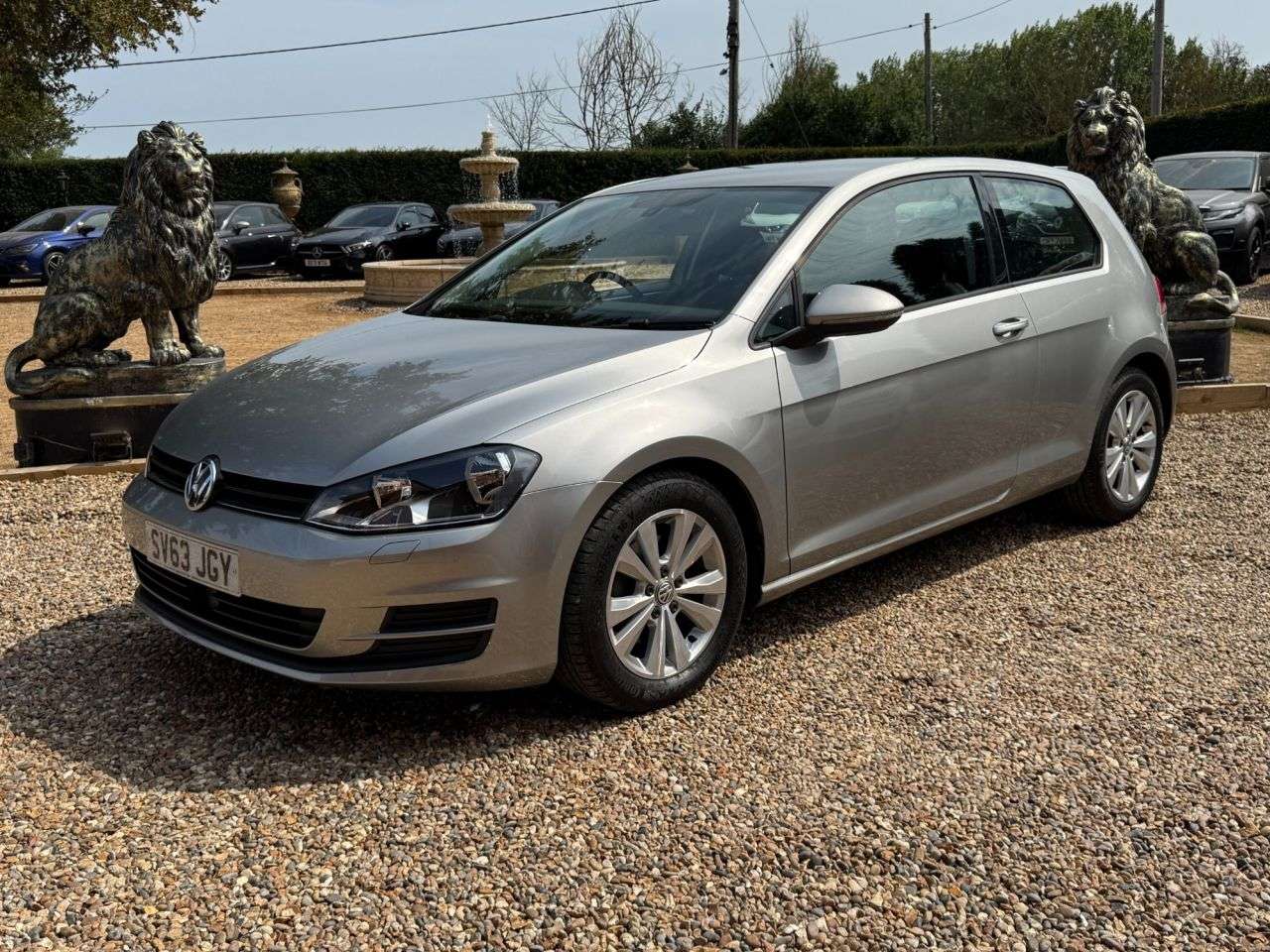 A 2013 VOLKSWAGEN GOLF 2.0 TDI BlueMotion Tech SE Hatchback 3dr Diesel Manual Euro 5 (s/s) (150 ps A 2013 VOLKSWAGEN GOLF 2.0 TDI BlueMotion Tech SE Hatchback 3dr Diesel Manual Euro 5 (s/s) (150 ps