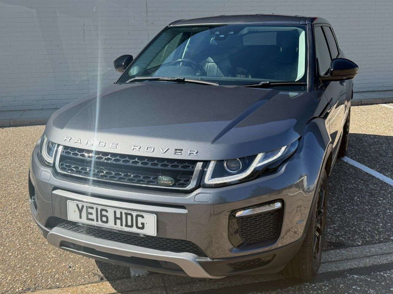A 2016 LAND ROVER RANGE ROVER EVOQUE 2.0 eD4 SE Tech SUV 5dr Diesel Manual FWD Euro 6 (s/s) (150 ps) A 2016 LAND ROVER RANGE ROVER EVOQUE 2.0 eD4 SE Tech SUV 5dr Diesel Manual FWD Euro 6 (s/s) (150 ps)