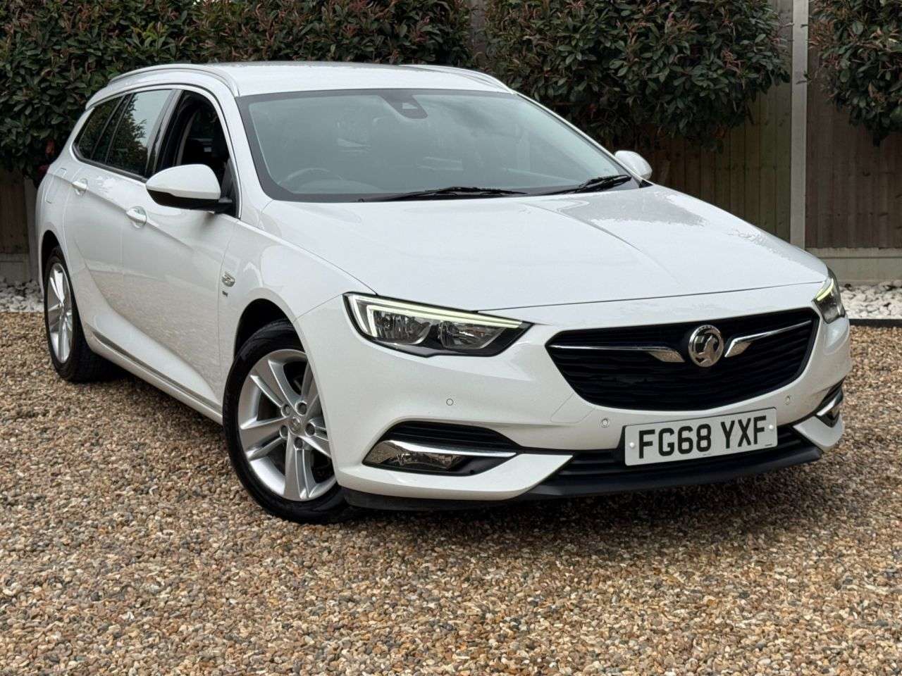 A 2018 VAUXHALL INSIGNIA 1.6 Turbo D ecoTEC BlueInjection SRi Nav Sports Tourer 5dr Diesel Manual Eu A 2018 VAUXHALL INSIGNIA 1.6 Turbo D ecoTEC BlueInjection SRi Nav Sports Tourer 5dr Diesel Manual Eu