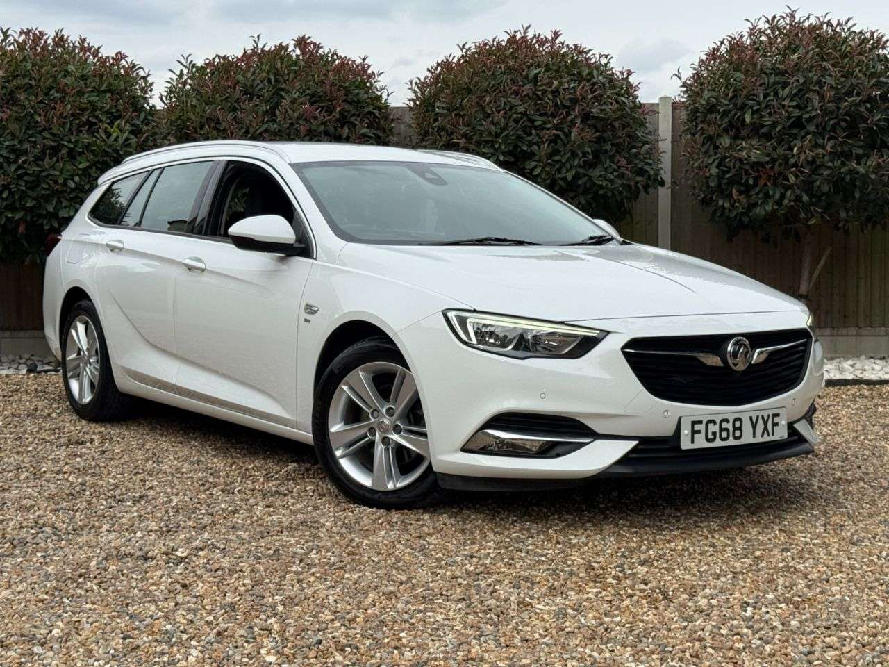 A 2018 VAUXHALL INSIGNIA 1.6 Turbo D ecoTEC BlueInjection SRi Nav Sports Tourer 5dr Diesel Manual Eu A 2018 VAUXHALL INSIGNIA 1.6 Turbo D ecoTEC BlueInjection SRi Nav Sports Tourer 5dr Diesel Manual Eu