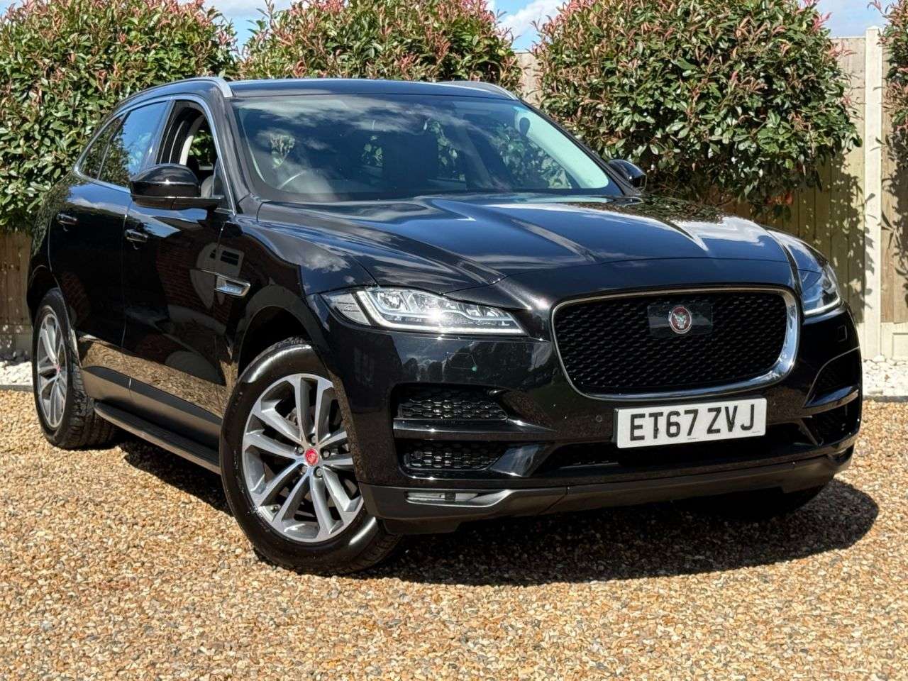 A 2018 JAGUAR F-PACE 2.0 D240 Portfolio SUV 5dr Diesel Auto AWD Euro 6 (s/s) (240 ps) A 2018 JAGUAR F-PACE 2.0 D240 Portfolio SUV 5dr Diesel Auto AWD Euro 6 (s/s) (240 ps)