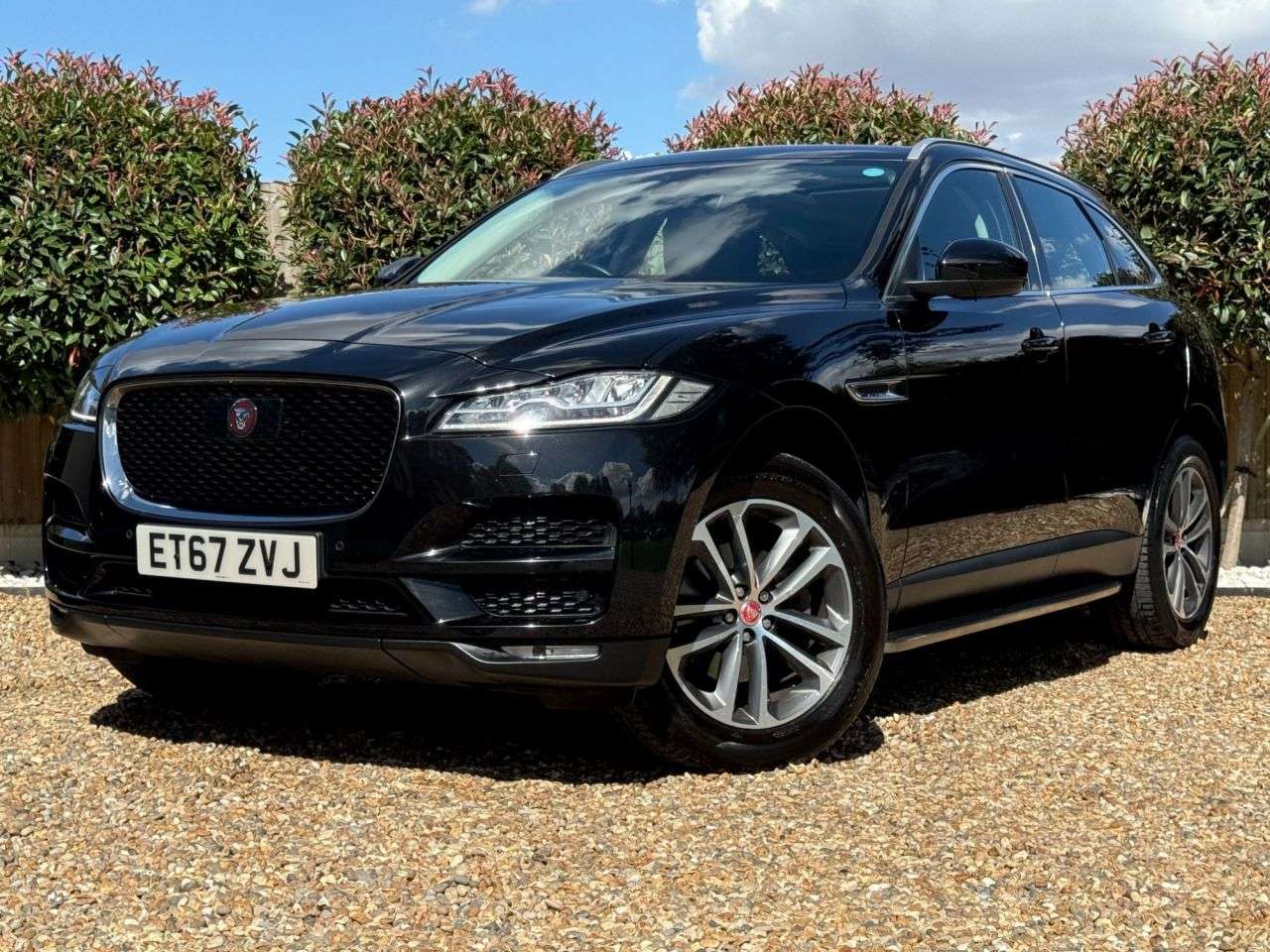A 2018 JAGUAR F-PACE 2.0 D240 Portfolio SUV 5dr Diesel Auto AWD Euro 6 (s/s) (240 ps) A 2018 JAGUAR F-PACE 2.0 D240 Portfolio SUV 5dr Diesel Auto AWD Euro 6 (s/s) (240 ps)
