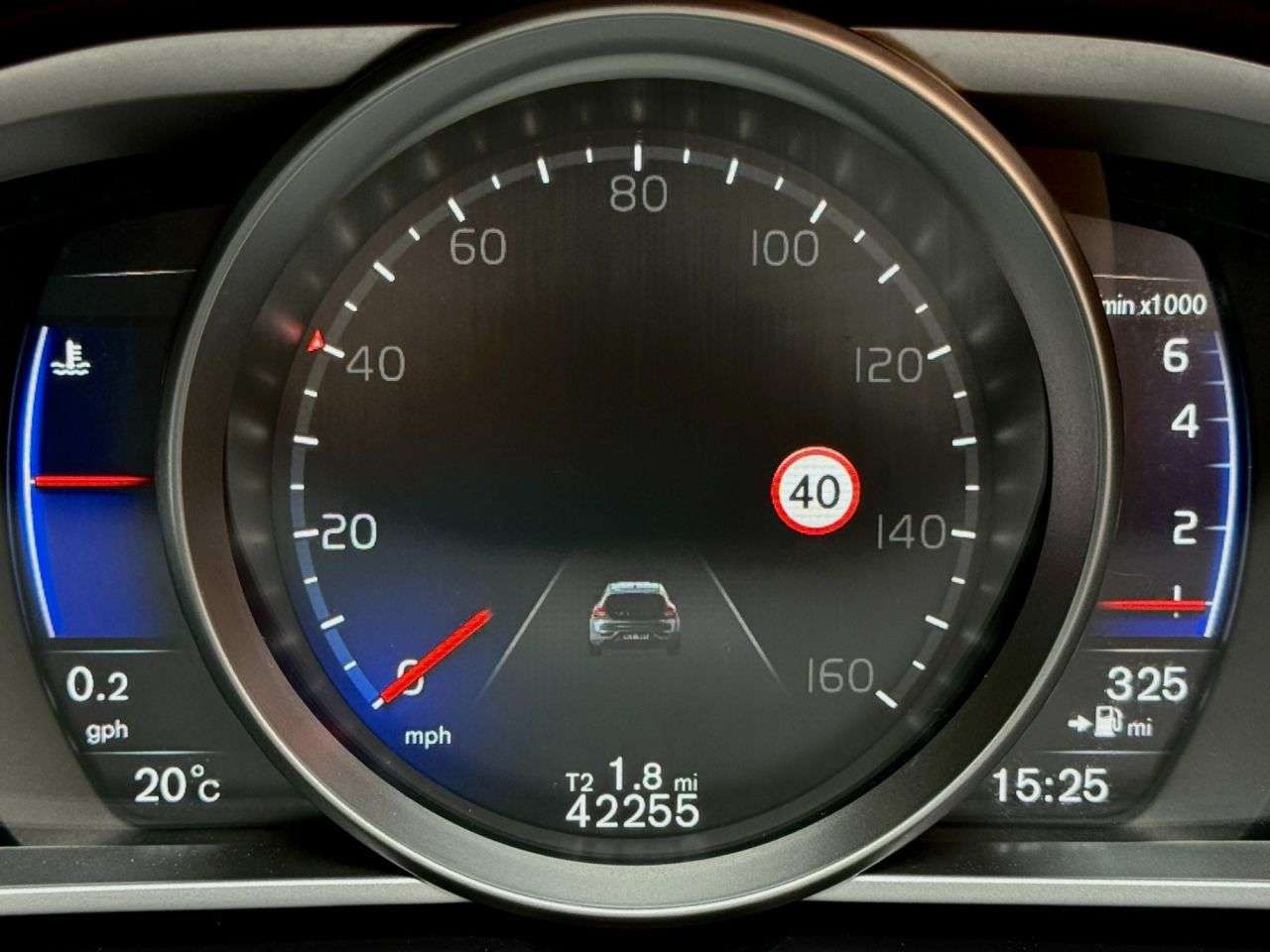 2016 VOLVO V40 2016 VOLVO V40