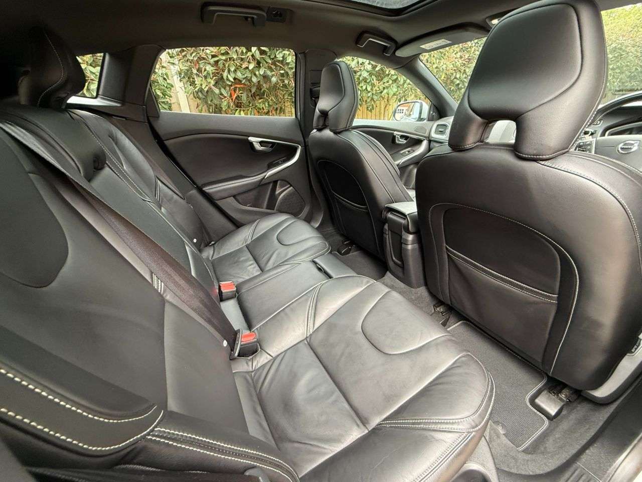 2016 VOLVO V40 2016 VOLVO V40