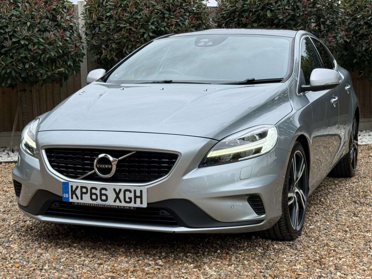 2016 VOLVO V40 2016 VOLVO V40