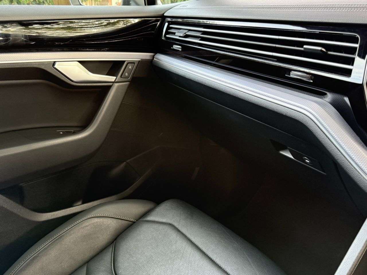 2021 VOLKSWAGEN TOUAREG 2021 VOLKSWAGEN TOUAREG