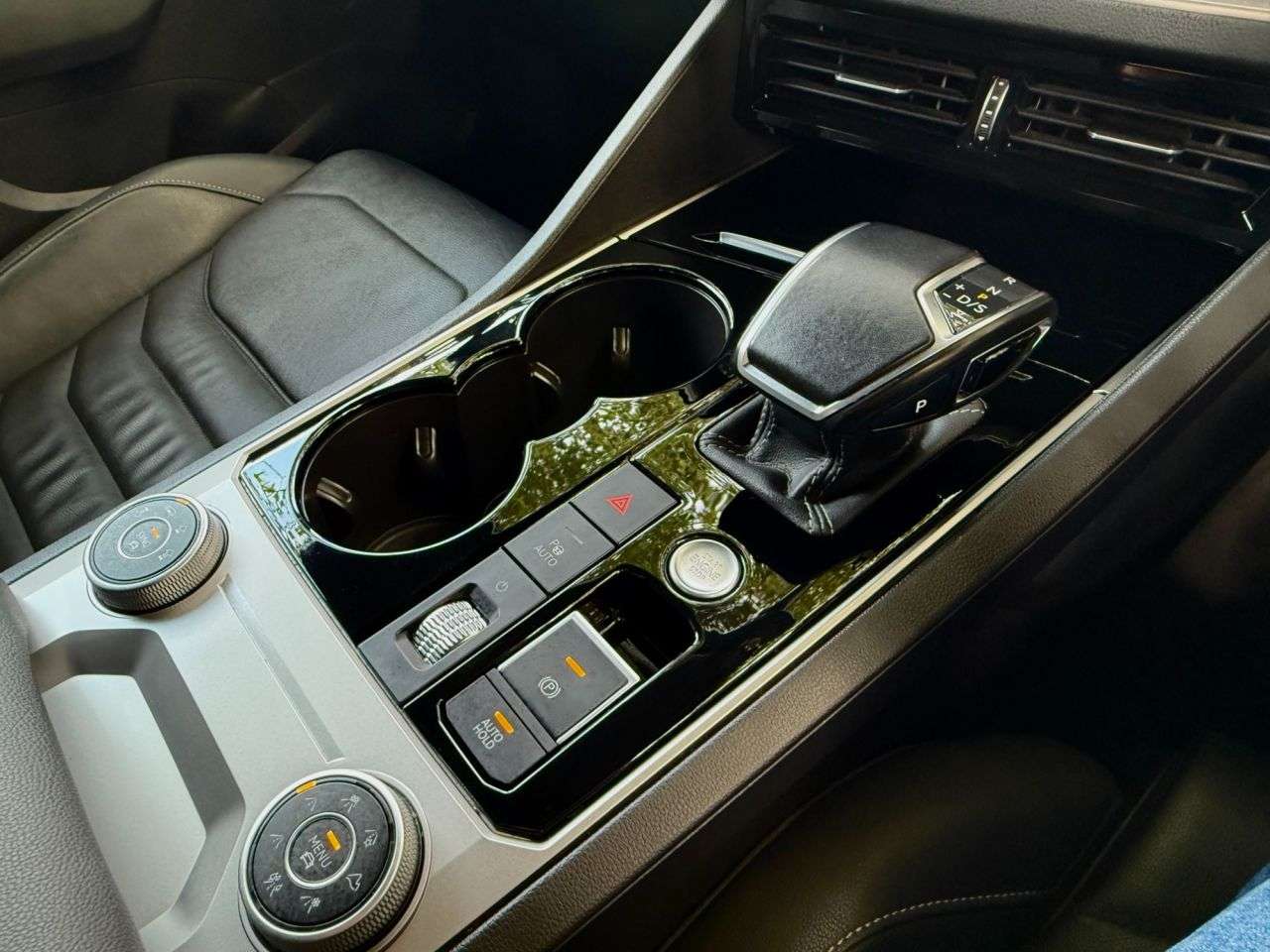 2021 VOLKSWAGEN TOUAREG 2021 VOLKSWAGEN TOUAREG