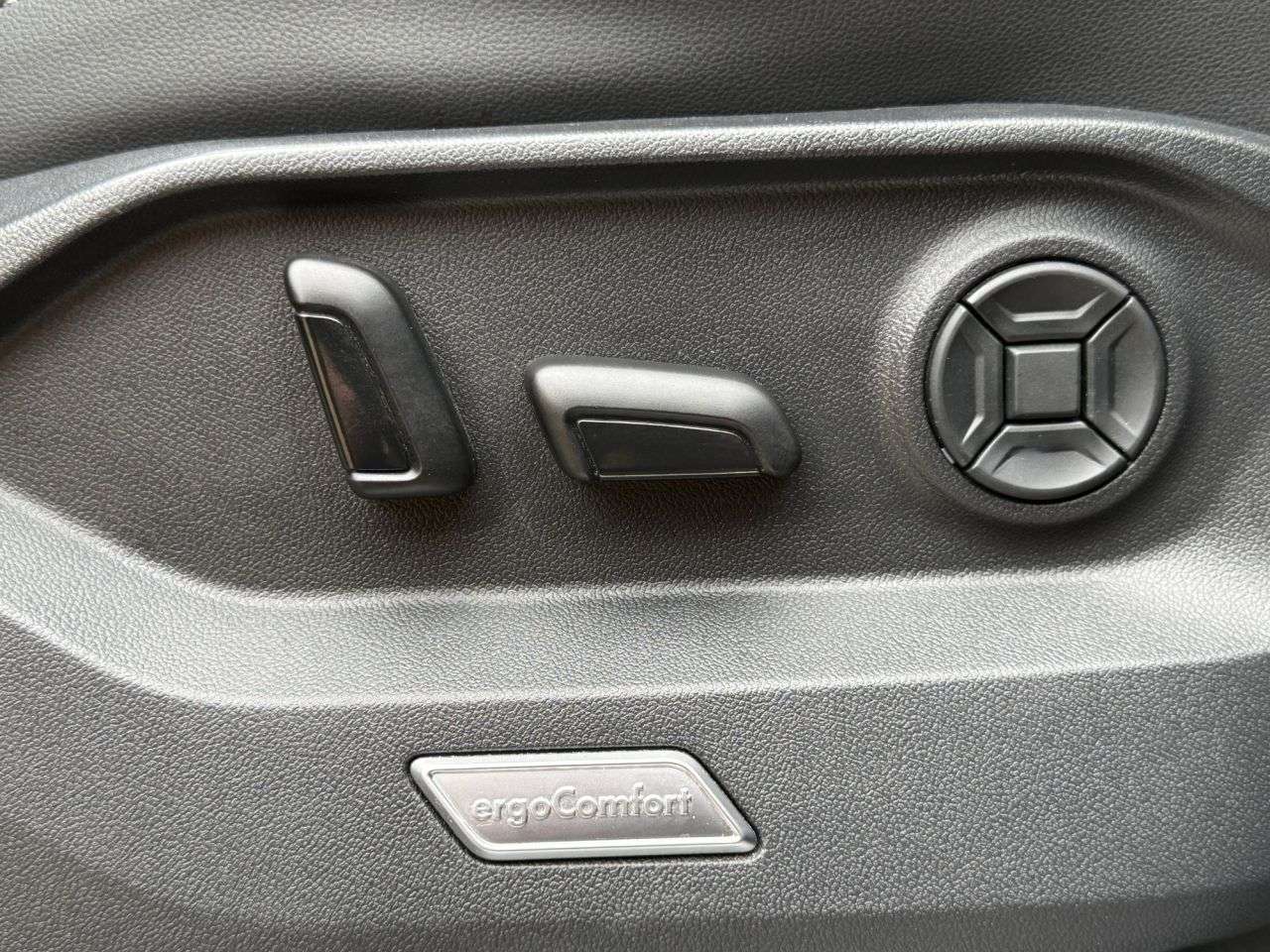 2021 VOLKSWAGEN TOUAREG 2021 VOLKSWAGEN TOUAREG