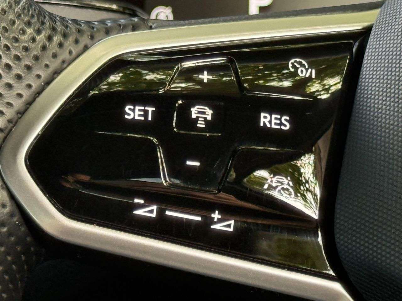 2021 VOLKSWAGEN TOUAREG 2021 VOLKSWAGEN TOUAREG