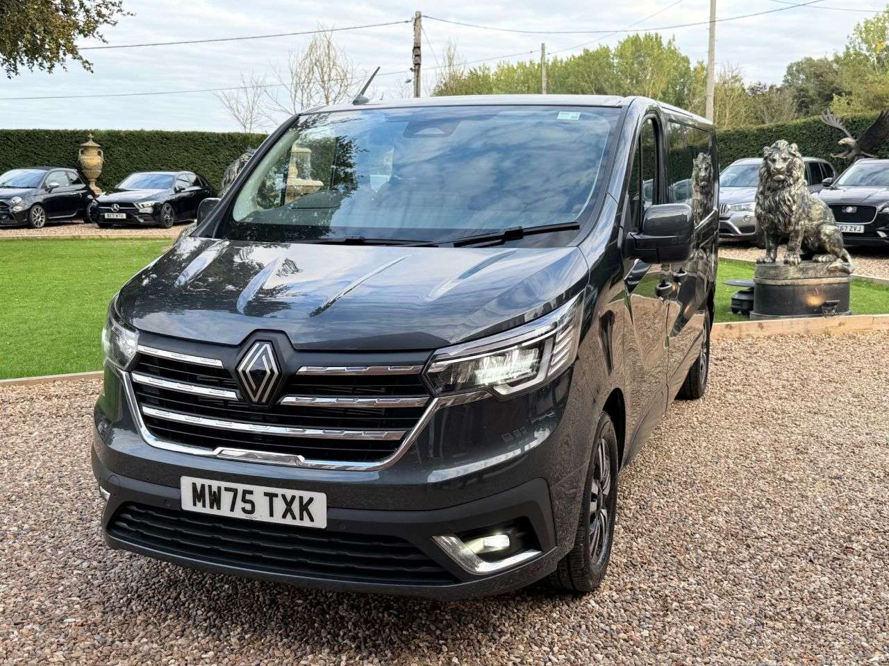2025 RENAULT TRAFIC 2025 RENAULT TRAFIC