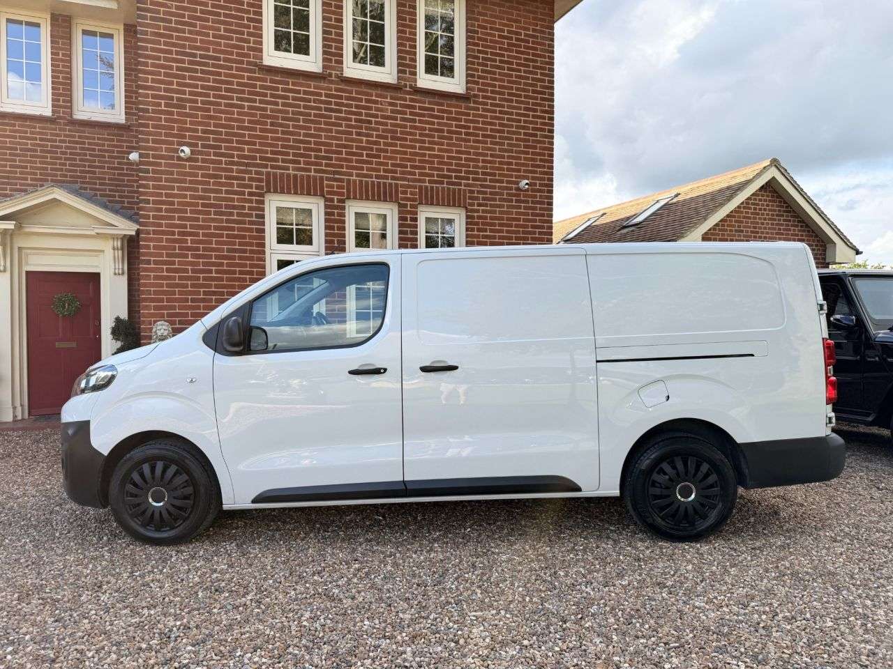 A 2022 CITROEN DISPATCH 1.5 BlueHDi 1000 Enterprise Pro XL Panel Van 6dr Diesel Manual FWD 3 Euro 6 A 2022 CITROEN DISPATCH 1.5 BlueHDi 1000 Enterprise Pro XL Panel Van 6dr Diesel Manual FWD 3 Euro 6