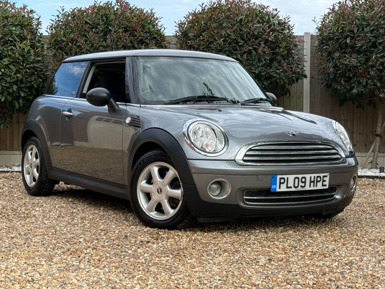 A 2009 MINI HATCH 1.4 One Graphite Hatchback 3dr Petrol Manual Euro 4 (95 ps) A 2009 MINI HATCH 1.4 One Graphite Hatchback 3dr Petrol Manual Euro 4 (95 ps)