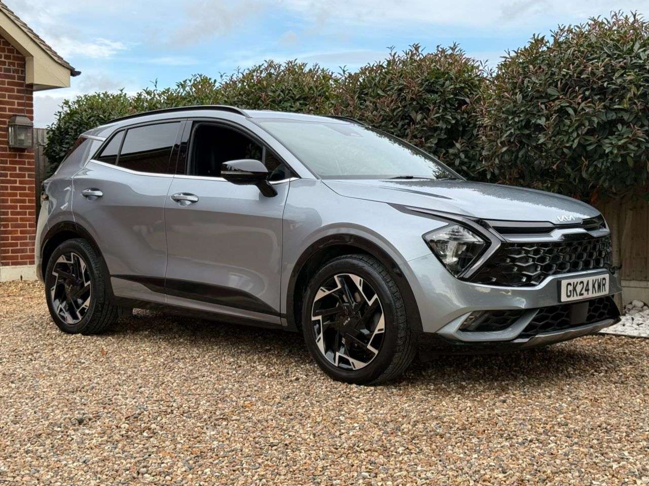 A 2024 KIA SPORTAGE 1.6 T-GDi GT-Line SUV 5dr Petrol Manual Euro 6 (s/s) (148 bhp) A 2024 KIA SPORTAGE 1.6 T-GDi GT-Line SUV 5dr Petrol Manual Euro 6 (s/s) (148 bhp)