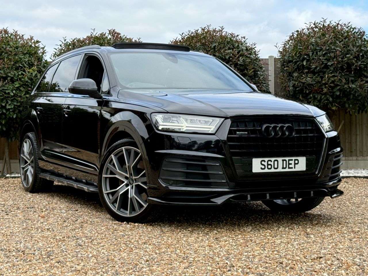 A 2015 AUDI Q7 3.0 TDI V6 S line SUV 5dr Diesel Tiptronic quattro Euro 6 (s/s) (272 ps) A 2015 AUDI Q7 3.0 TDI V6 S line SUV 5dr Diesel Tiptronic quattro Euro 6 (s/s) (272 ps)