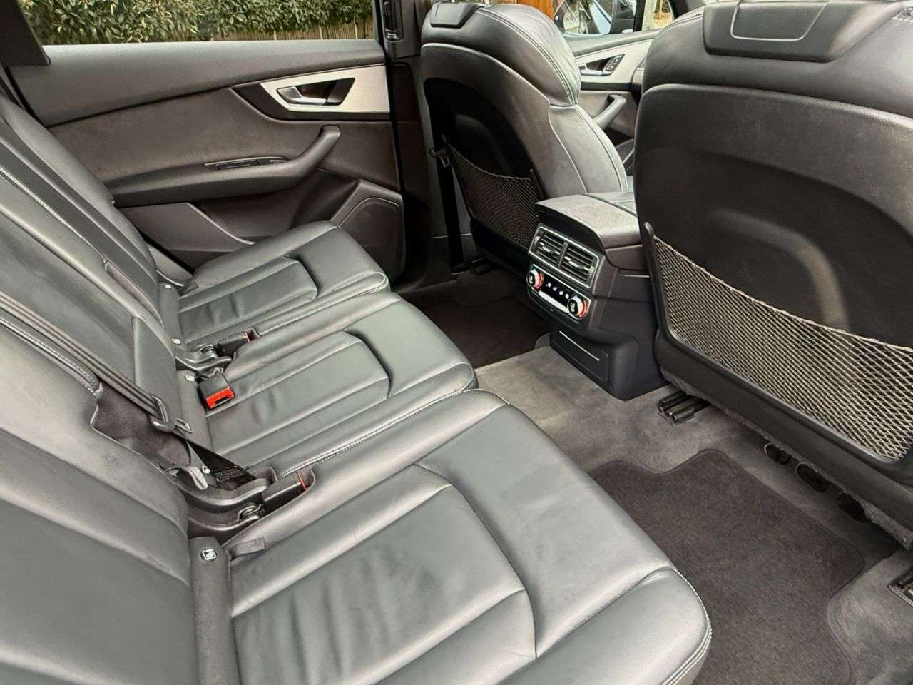 2015 AUDI Q7 2015 AUDI Q7