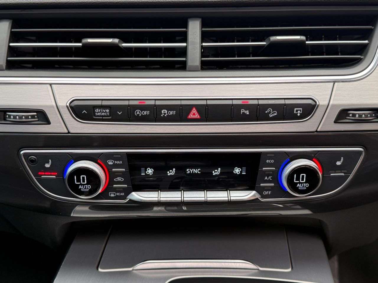 2015 AUDI Q7 2015 AUDI Q7