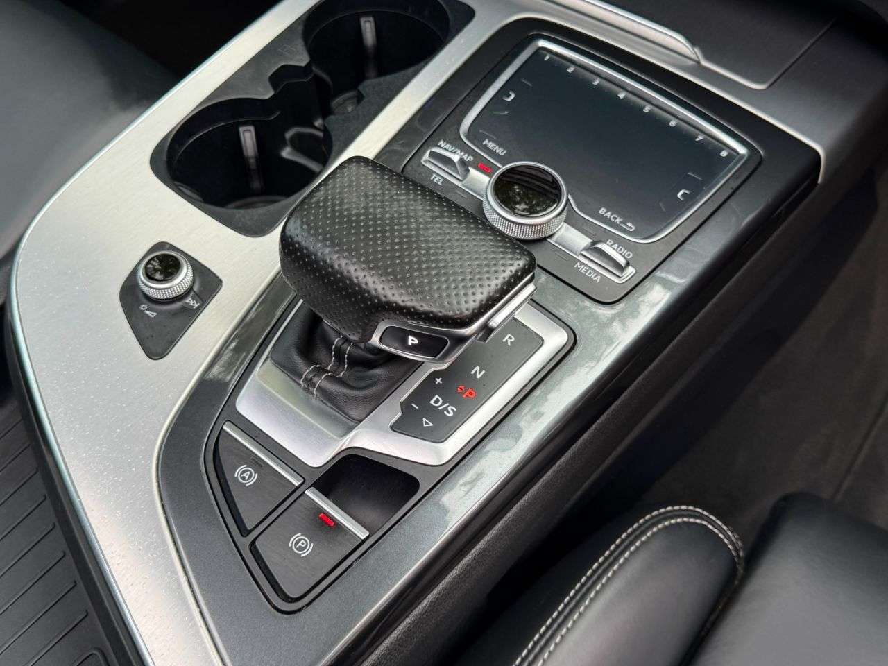 2015 AUDI Q7 2015 AUDI Q7