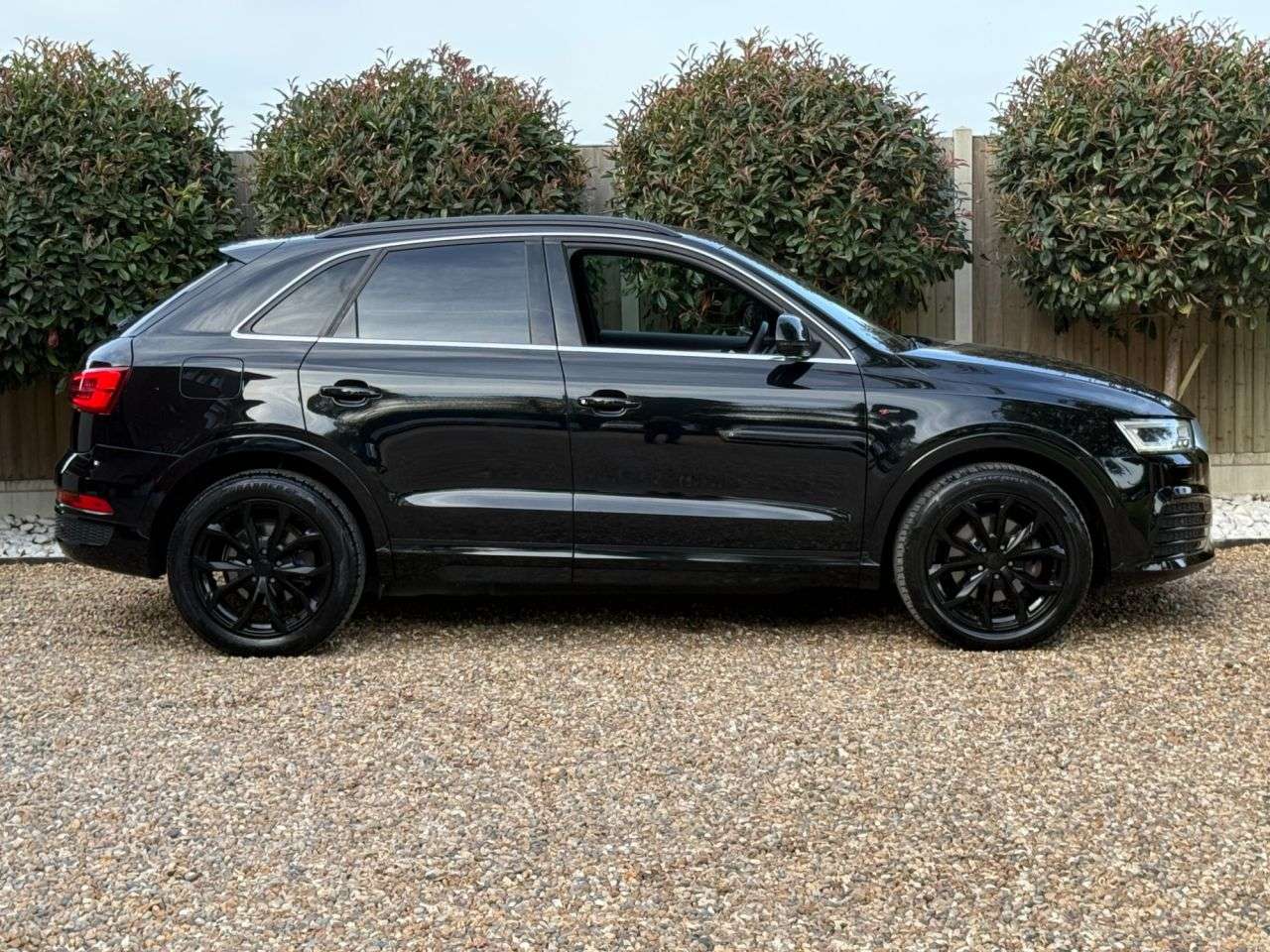 A 2015 AUDI Q3 2.0 TDI S line SUV 5dr Diesel Manual Euro 6 (s/s) (150 ps) A 2015 AUDI Q3 2.0 TDI S line SUV 5dr Diesel Manual Euro 6 (s/s) (150 ps)