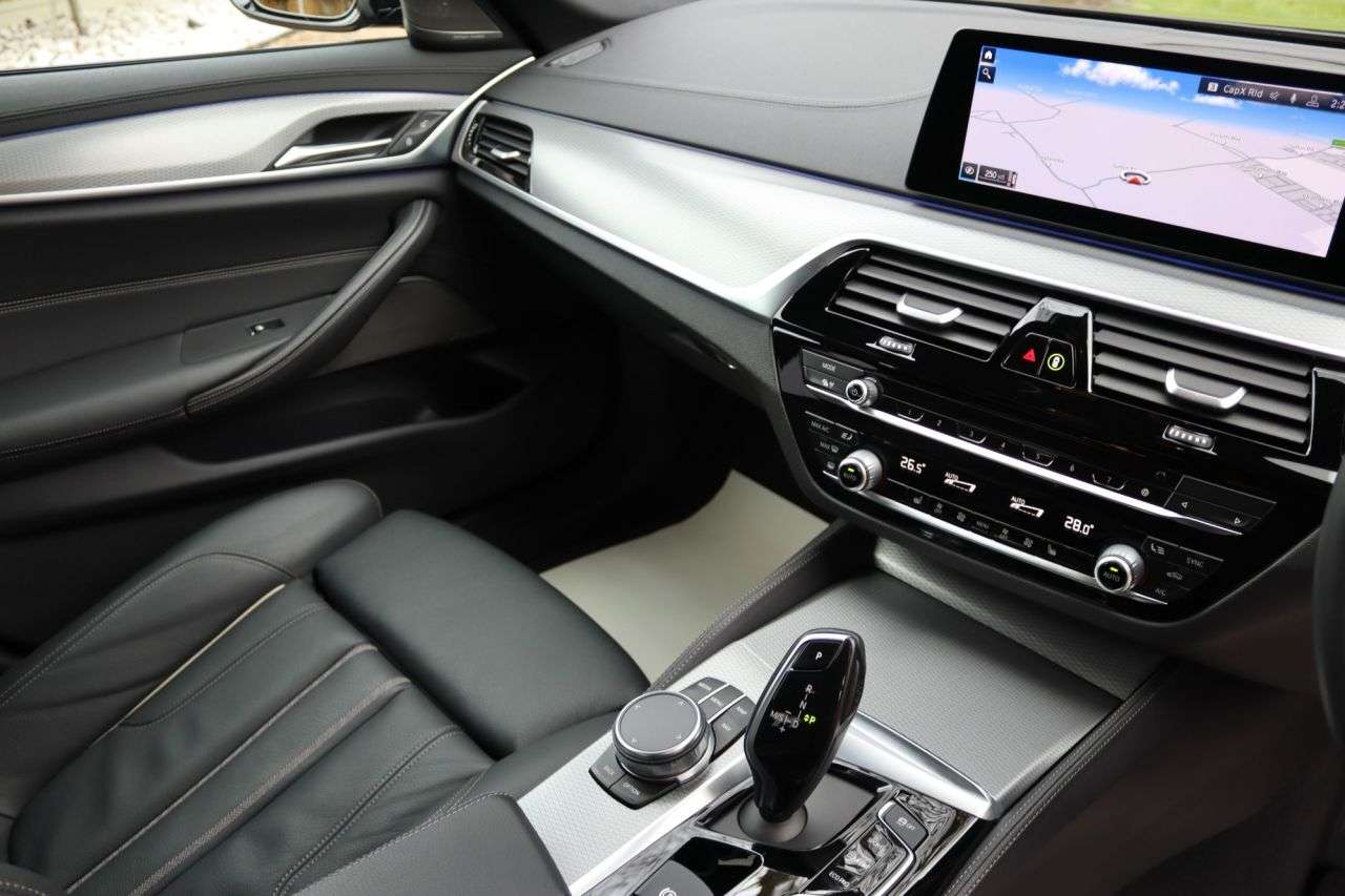 2020 BMW 5 SERIES 2020 BMW 5 SERIES