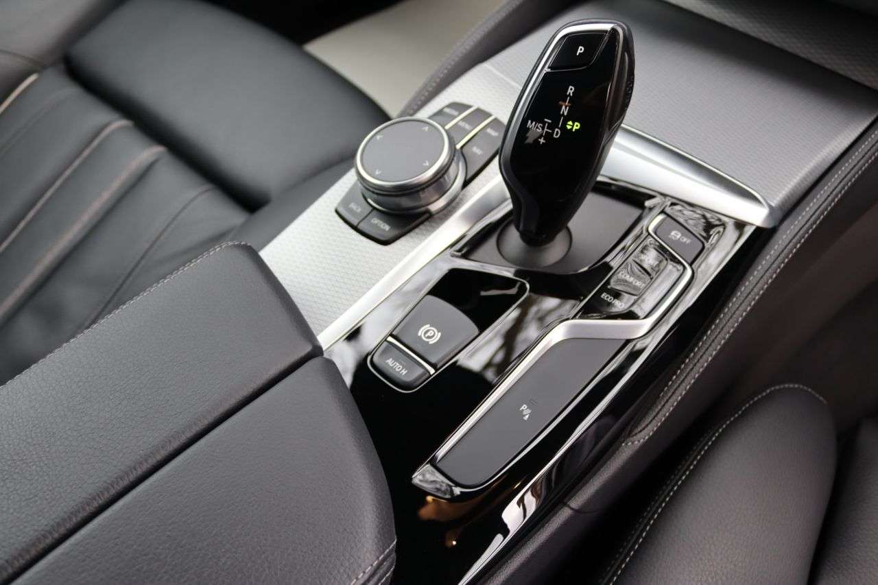 2020 BMW 5 SERIES 2020 BMW 5 SERIES