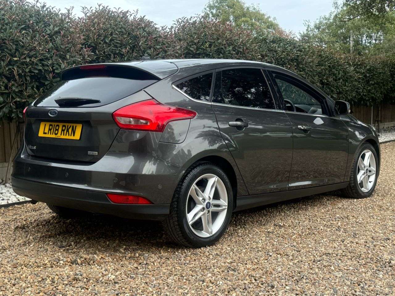 A 2018 FORD FOCUS 1.0T EcoBoost Titanium Hatchback 5dr Petrol Manual Euro 6 (s/s) (125 ps) A 2018 FORD FOCUS 1.0T EcoBoost Titanium Hatchback 5dr Petrol Manual Euro 6 (s/s) (125 ps)