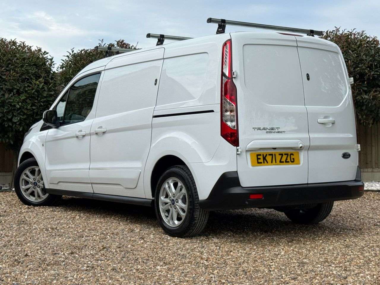 A 2021 FORD TRANSIT CONNECT 1.5 240 EcoBlue Limited Panel Van 5dr Diesel Manual L2 Euro 6 (s/s) (120 ps A 2021 FORD TRANSIT CONNECT 1.5 240 EcoBlue Limited Panel Van 5dr Diesel Manual L2 Euro 6 (s/s) (120 ps