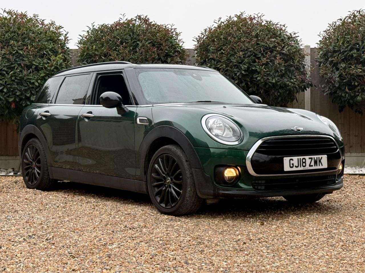 A 2014 MINI CLUBMAN 1.5 Cooper (Black Pack) Estate 6dr Petrol Manual Euro 6 (s/s) (136 ps) A 2014 MINI CLUBMAN 1.5 Cooper (Black Pack) Estate 6dr Petrol Manual Euro 6 (s/s) (136 ps)