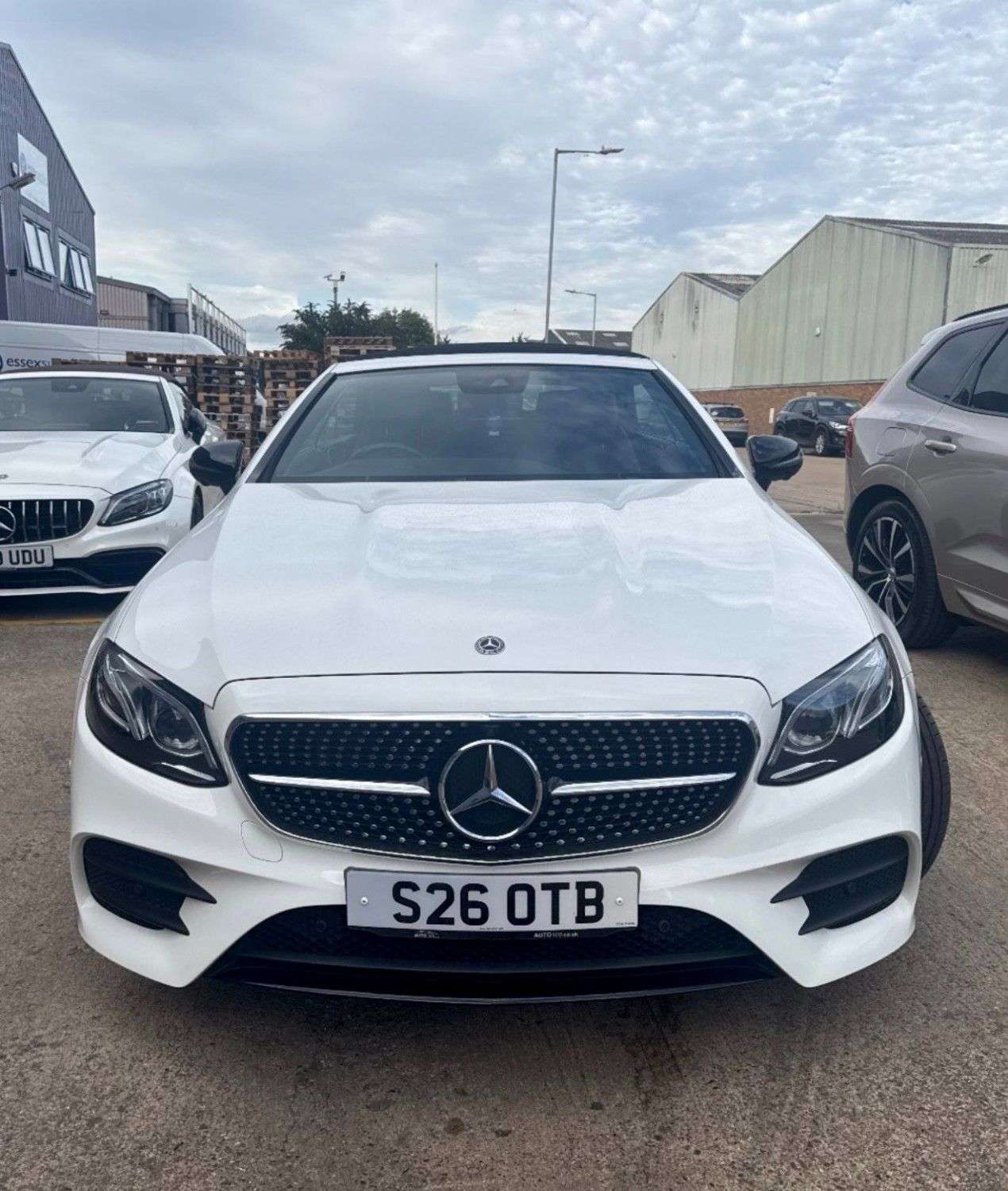 A 2019 MERCEDES-BENZ E CLASS 3.0 E450 V6 GPF AMG Line Cabriolet 2dr Petrol G-Tronic+ 4MATIC Euro 6 (s/s) A 2019 MERCEDES-BENZ E CLASS 3.0 E450 V6 GPF AMG Line Cabriolet 2dr Petrol G-Tronic+ 4MATIC Euro 6 (s/s)