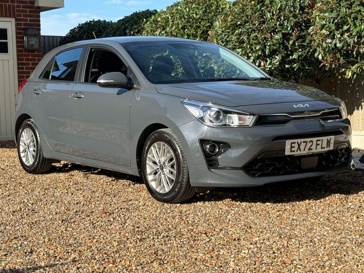 A 2022 KIA RIO 1.0 T-GDi 2 Hatchback 5dr Petrol Manual Euro 6 (s/s) (99 bhp) A 2022 KIA RIO 1.0 T-GDi 2 Hatchback 5dr Petrol Manual Euro 6 (s/s) (99 bhp)