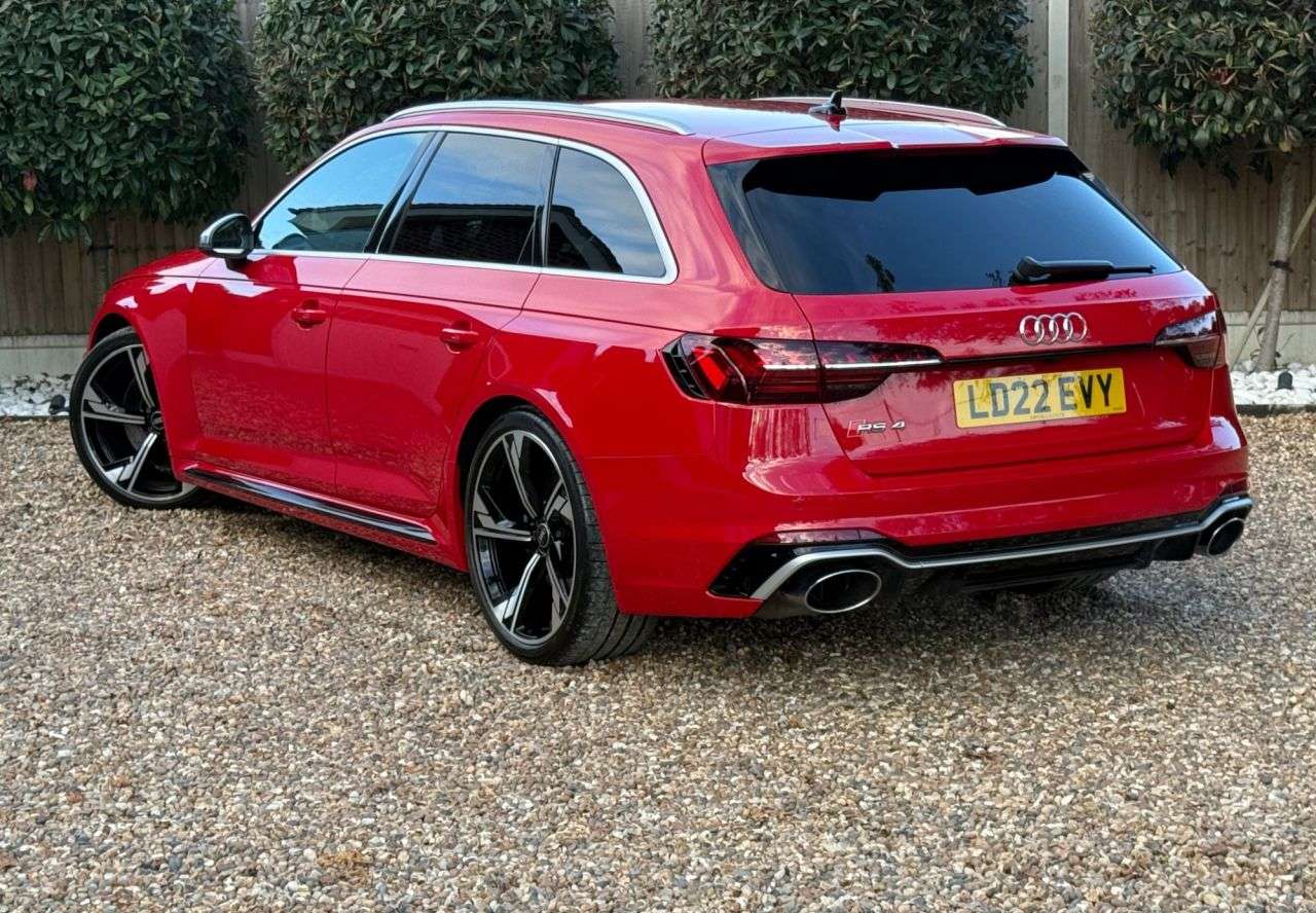 2022 AUDI RS4 AVANT 2022 AUDI RS4 AVANT