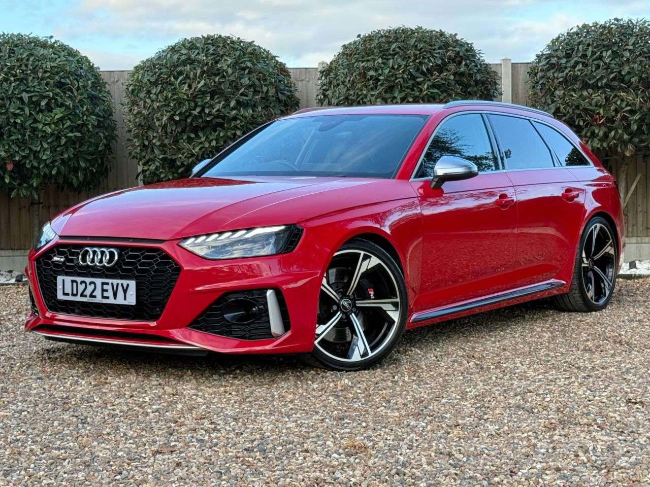 A 2022 AUDI RS4 AVANT 2.9 TFSI V6 Estate 5dr Petrol Tiptronic quattro Euro 6 (s/s) (450 ps) A 2022 AUDI RS4 AVANT 2.9 TFSI V6 Estate 5dr Petrol Tiptronic quattro Euro 6 (s/s) (450 ps)