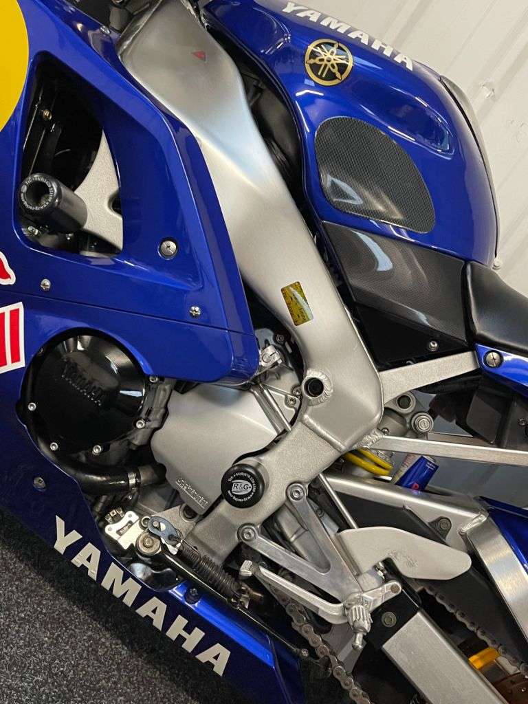 1999 YAMAHA YZF R1 1999 YAMAHA YZF R1
