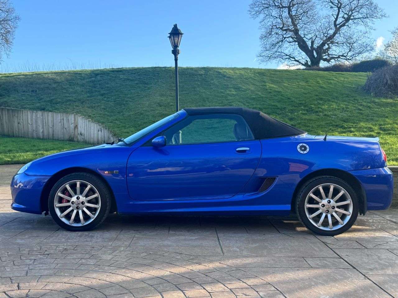 2009 MG TF 2009 MG TF