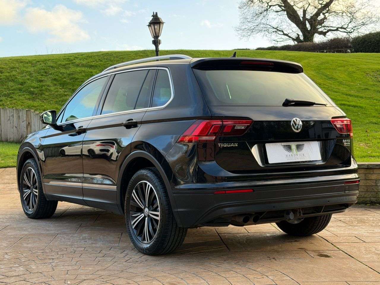 2017 VOLKSWAGEN TIGUAN 2017 VOLKSWAGEN TIGUAN