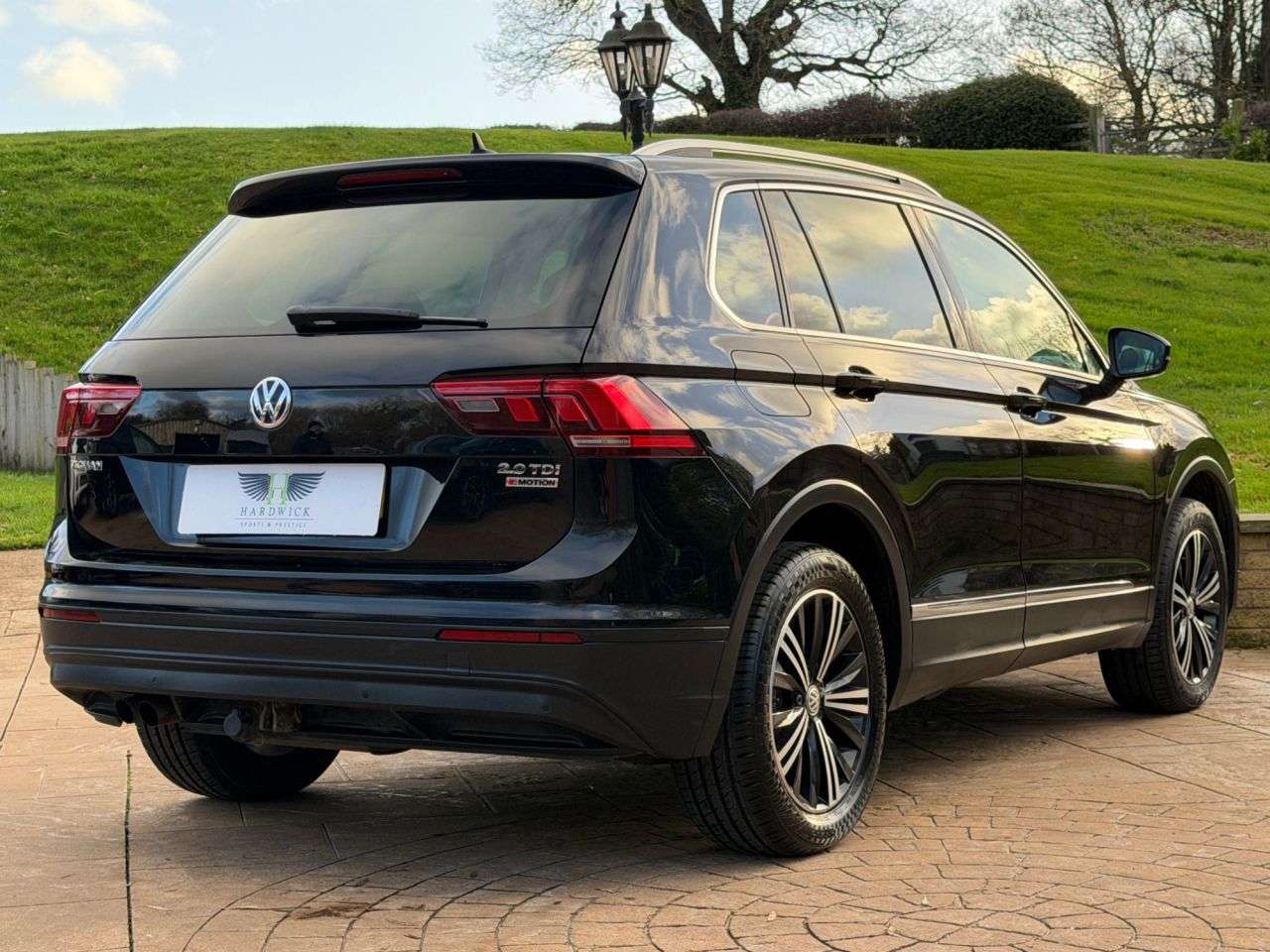 2017 VOLKSWAGEN TIGUAN 2017 VOLKSWAGEN TIGUAN
