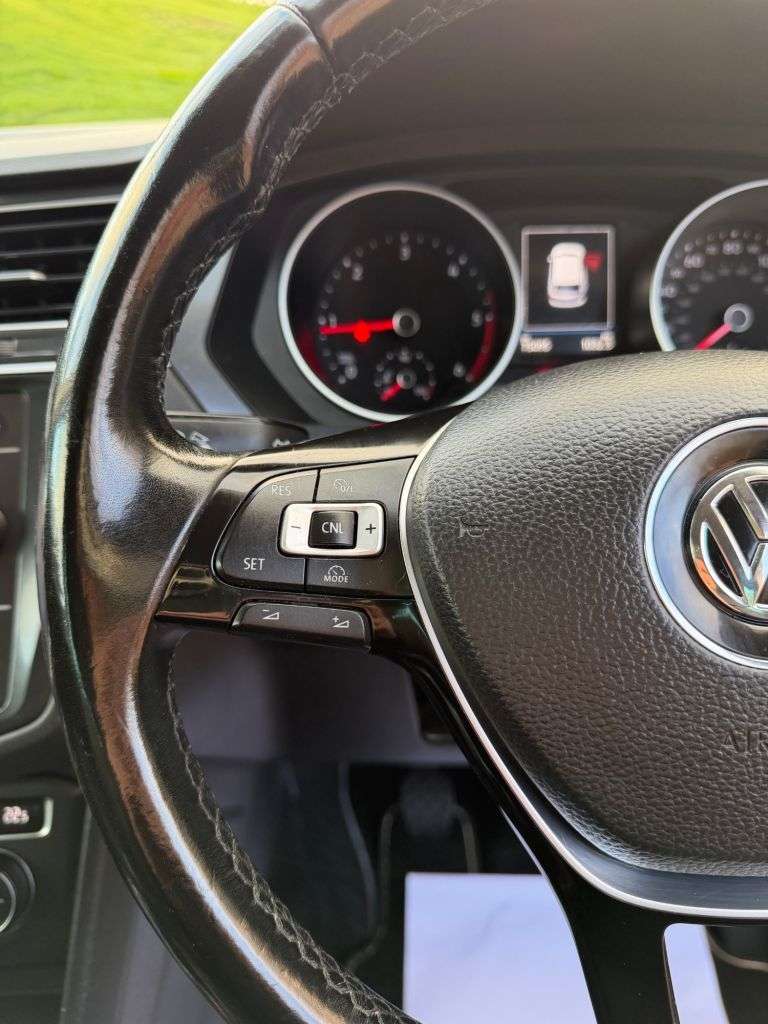 2017 VOLKSWAGEN TIGUAN 2017 VOLKSWAGEN TIGUAN