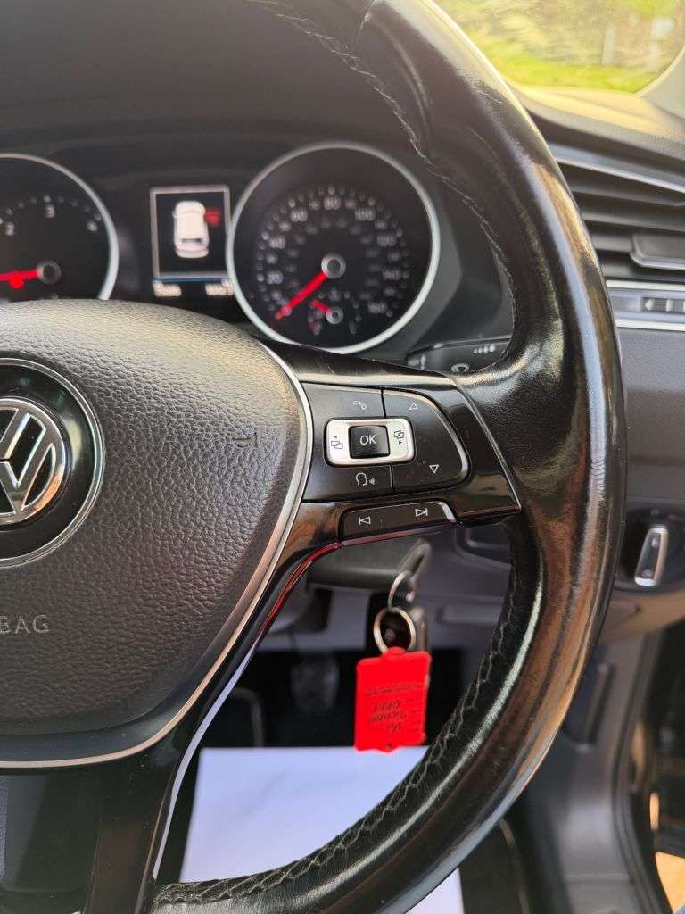 2017 VOLKSWAGEN TIGUAN 2017 VOLKSWAGEN TIGUAN