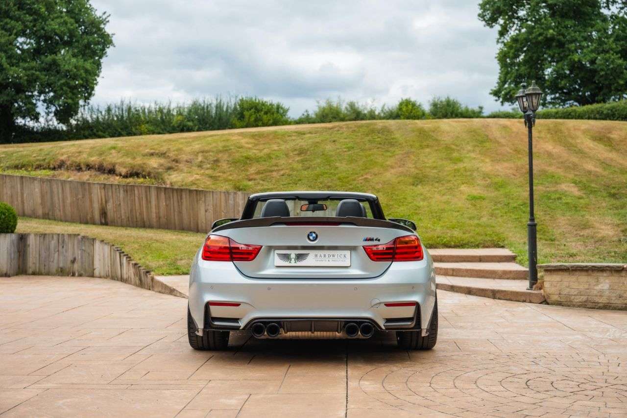 null BMW M4 null BMW M4