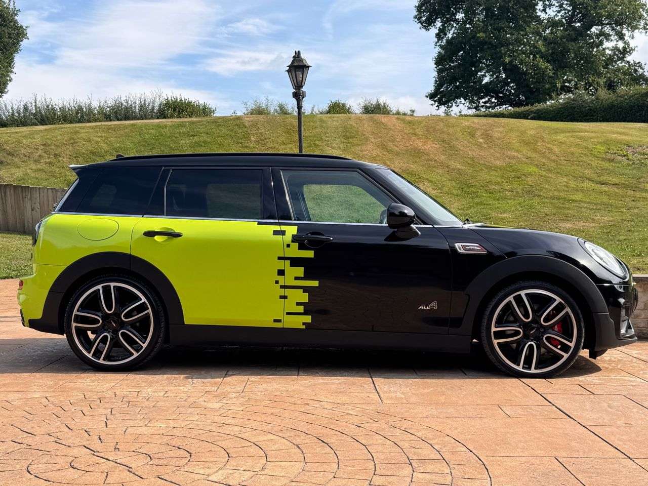 2017 MINI CLUBMAN 2017 MINI CLUBMAN