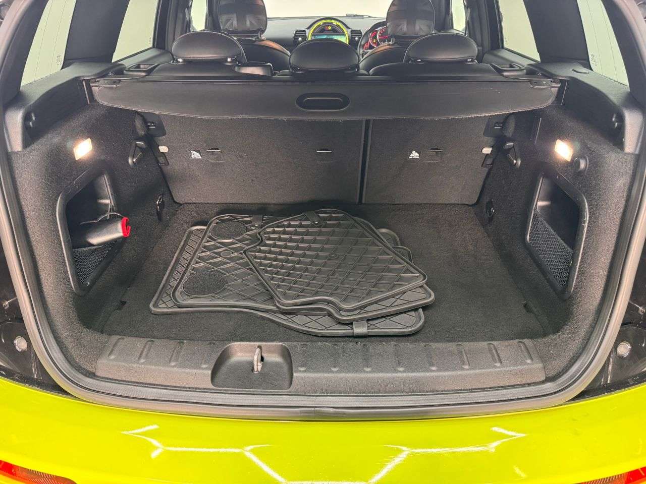 2017 MINI CLUBMAN 2017 MINI CLUBMAN