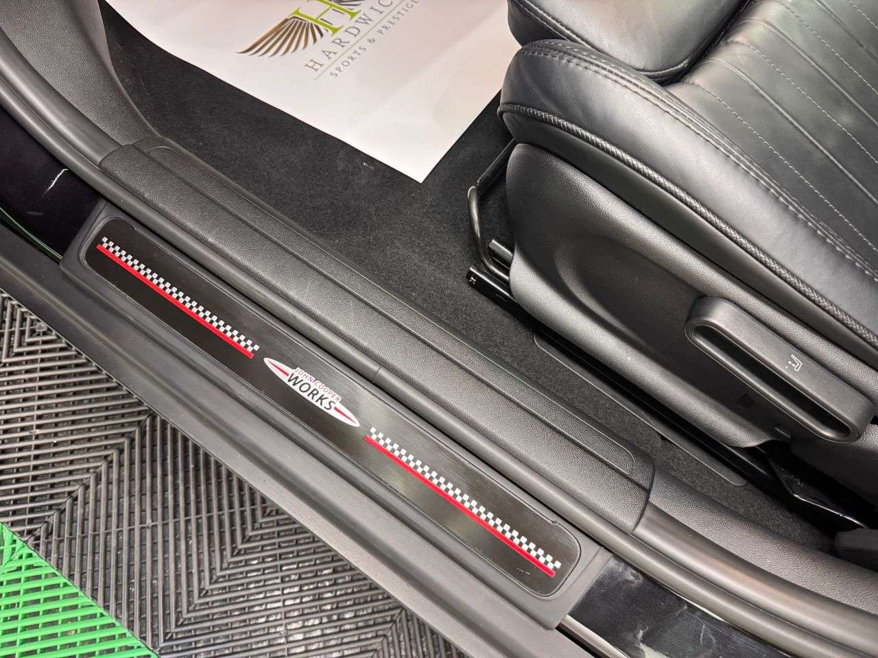 2017 MINI CLUBMAN 2017 MINI CLUBMAN